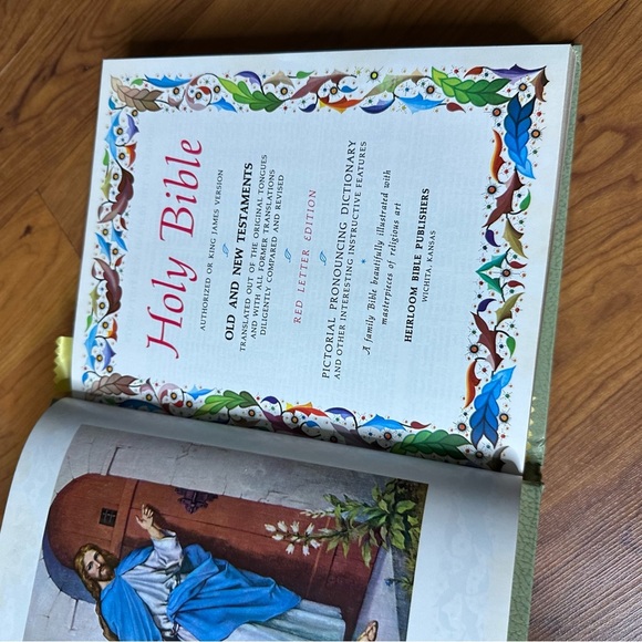 Decorative Holy Bible with Colorful Border 1971 Large Green Gold Font Red Letter - Picture 15 of 15
